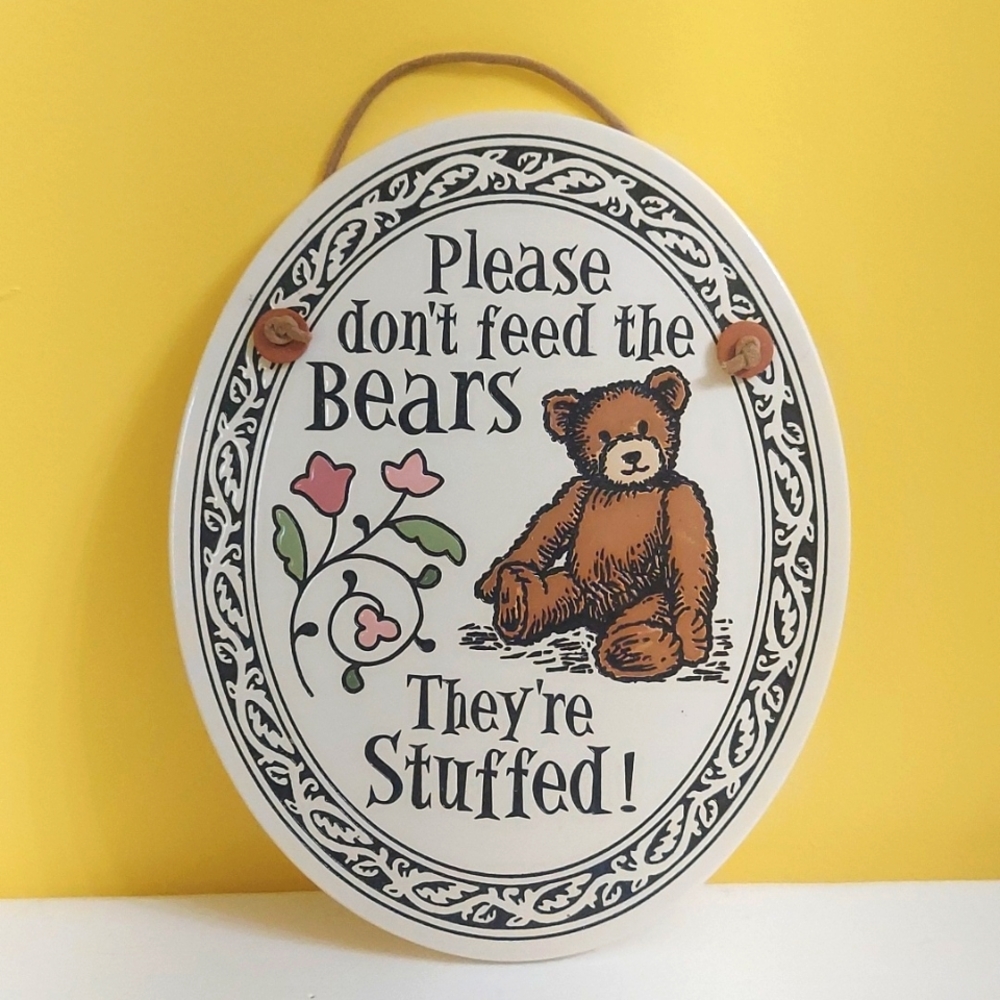 Please Don't Feed the Bears Sign
